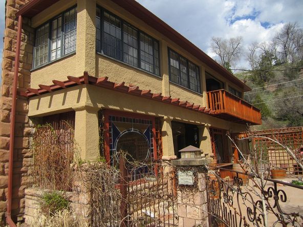 FlatIron Historic Sandstone Inn: 745 N River St, Hot Springs, SD 57747